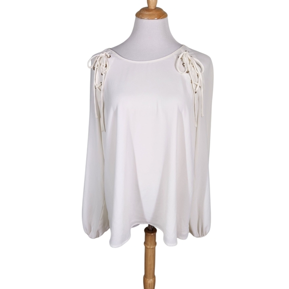 NWT Vince Camuto Ivory Blouse with Lace-Up Details, Sz XL - Picture 2 of 11